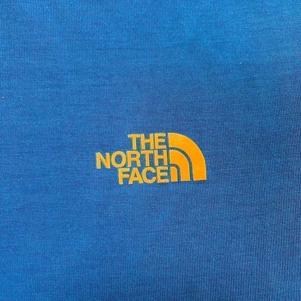 The North Face Vapor Wick Blue T-Shirt sz S NWOT